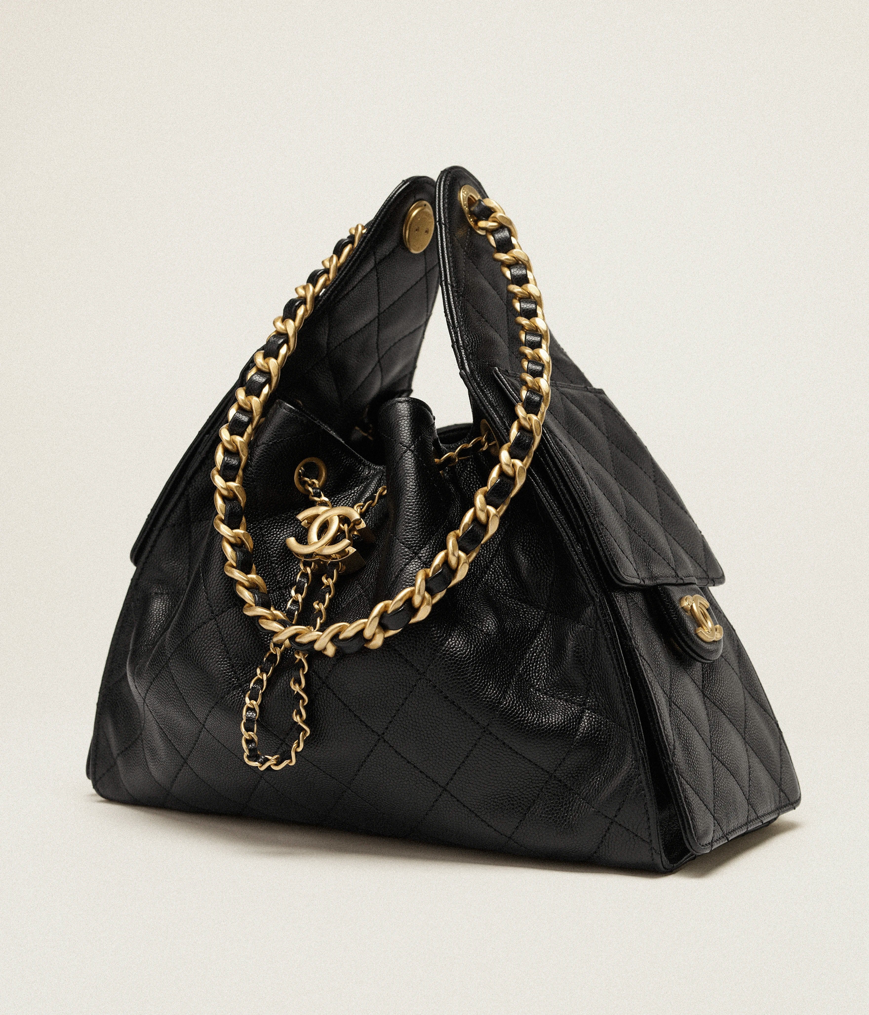 CH 25 Small Handbag Black
