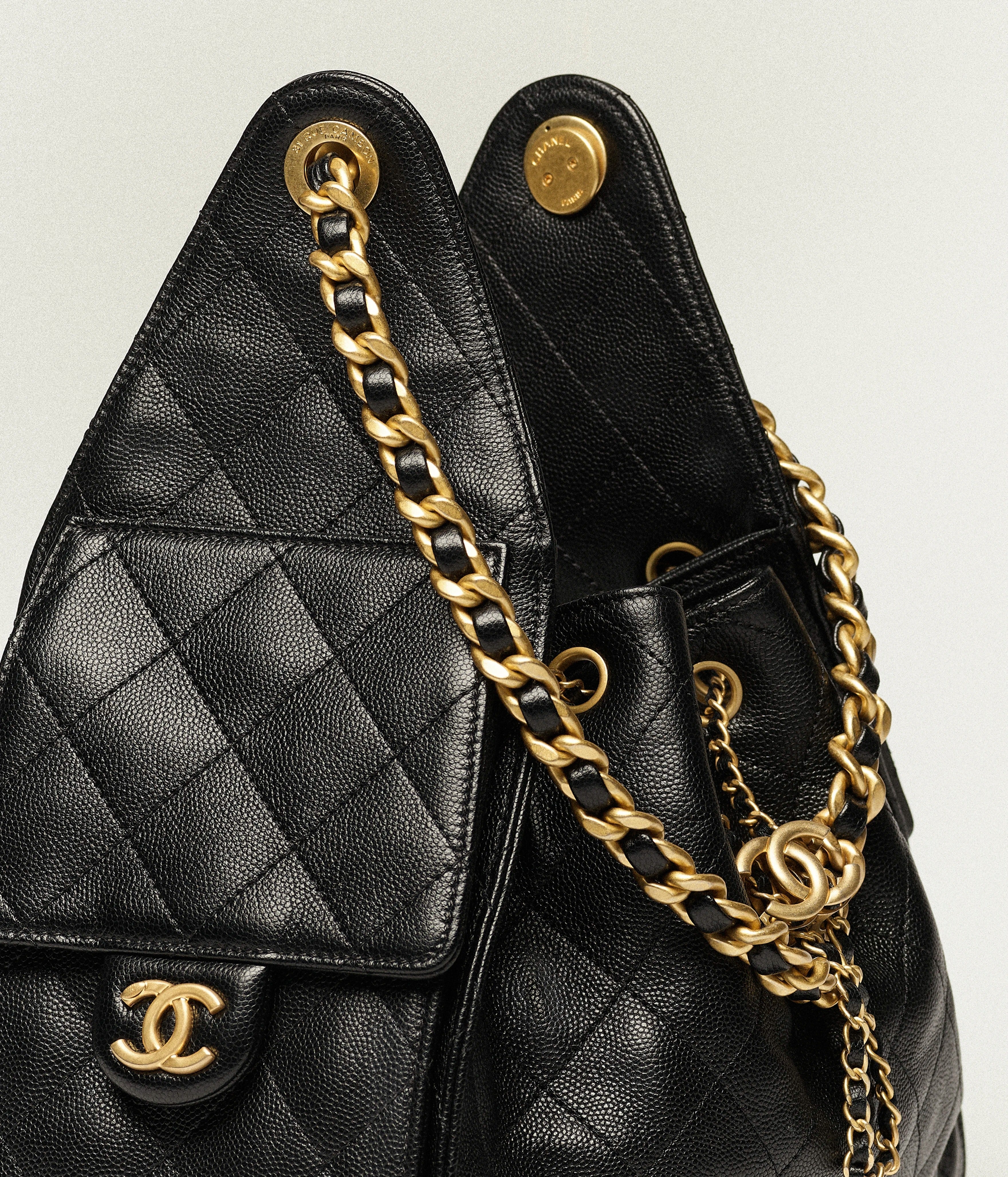 CH 25 Small Handbag Black