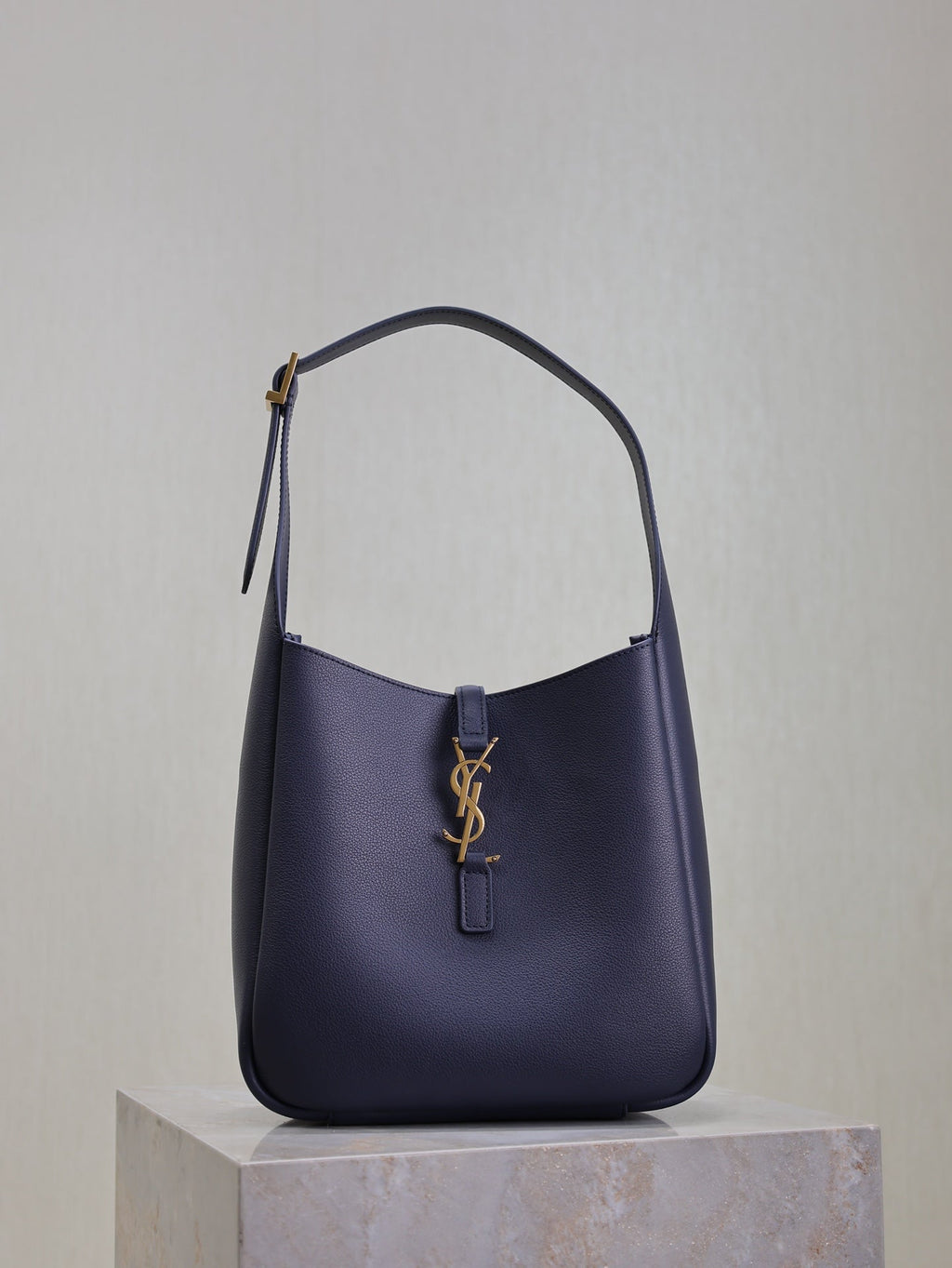 LE 5A7 bag